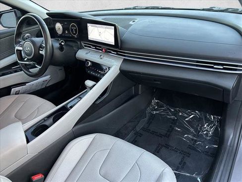 Used 2021 Hyundai Elantra Limited image 25