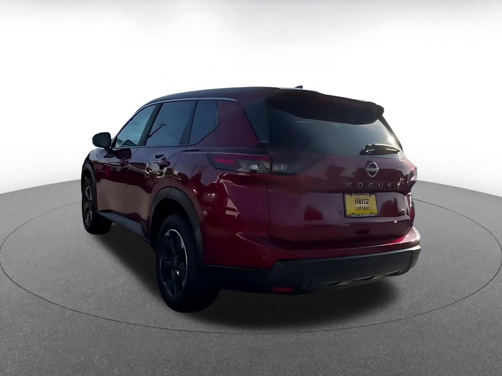 Used 2025 Nissan Rogue SV AWD/4WD image 9