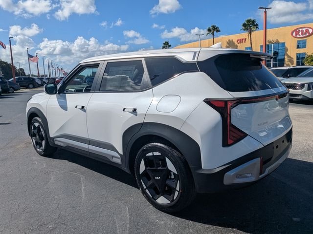 New 2027 Kia Seltos S FWD image 4