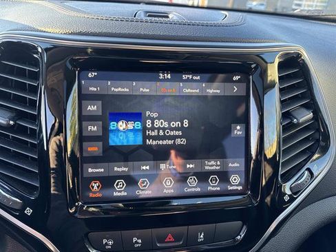 Used 2021 Jeep Cherokee Limited w/ Mopar Interior Package image 13