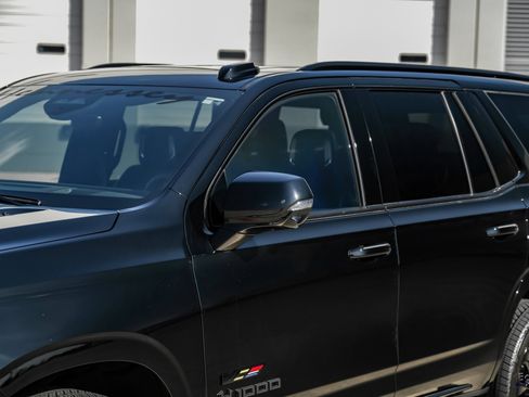 Used 2025 Cadillac Escalade V image 23