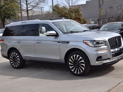 Certified 2023 Lincoln Navigator Black Label image 5