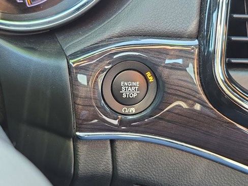 Used 2021 Jeep Grand Cherokee Overland w/ Trailer Tow Group IV image 31