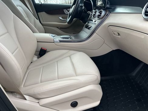 Certified 2022 Mercedes-Benz GLC 300 GLC 300 image 35