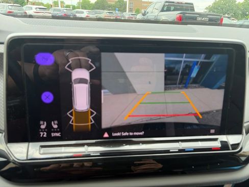 Certified 2024 Volkswagen Atlas Peak Edition SE AWD/4WD image 21