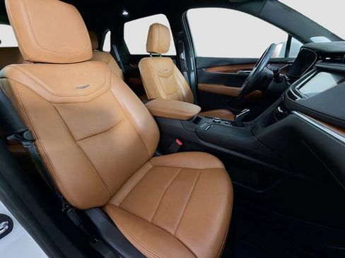Used 2020 Cadillac XT5 Premium Luxury image 31