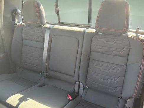 Used 2025 Nissan Frontier PRO-4X AWD/4WD image 40