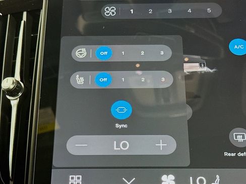 New 2026 Volvo XC90 B6 Plus w/ Protection Package Premier image 20