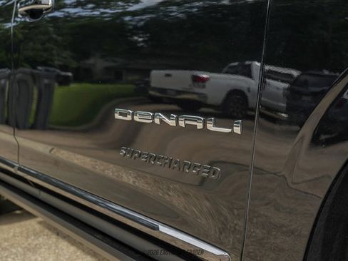 Used 2024 GMC Yukon Denali Ultimate w/ LPO, Floor Liner Package AWD/4WD image 62