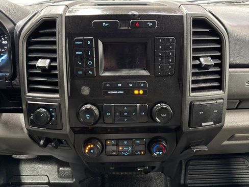 Used 2021 Ford F250 XL w/ Power Equipment Group image 18