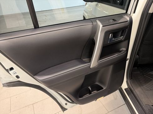 Used 2022 Toyota 4Runner SR5 image 12