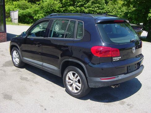Used 2017 Volkswagen Tiguan S AWD/4WD image 6