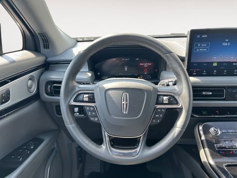Used 2023 Lincoln Nautilus Reserve w/ Equipment Group 202A AWD/4WD image 12