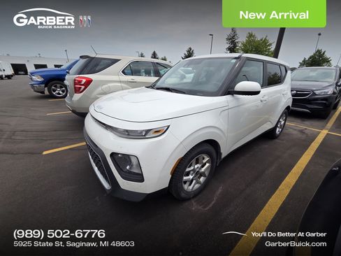 Used 2022 Kia Soul LX w/ Technology Package FWD image 1