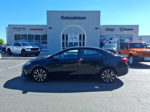 Used 2017 Toyota Corolla SE w/ Carpet Mat Package (TMS) FWD image 1