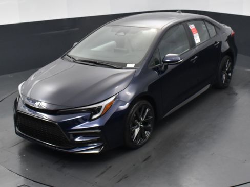 Used 2025 Toyota Corolla SE image 28