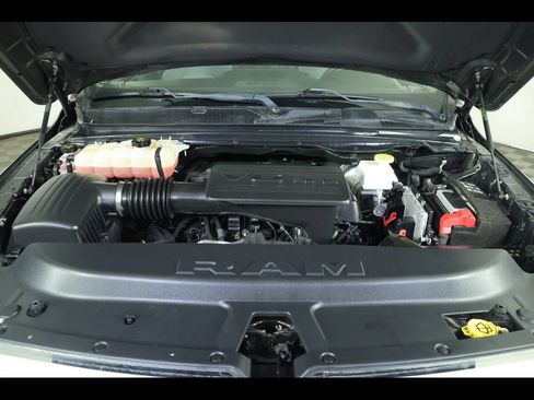 Used 2019 RAM 1500 Big Horn AWD/4WD image 19