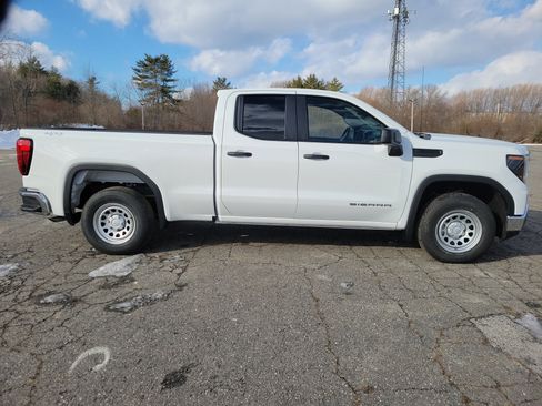 New 2026 GMC Sierra 1500 Pro w/ Convenience Package AWD/4WD image 8