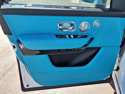 Used 2025 Rolls-Royce Cullinan Black Badge image 14