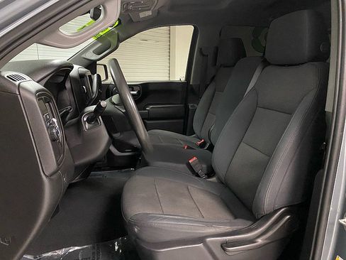 Used 2019 Chevrolet Silverado 1500 Custom w/ Custom Value Package image 9