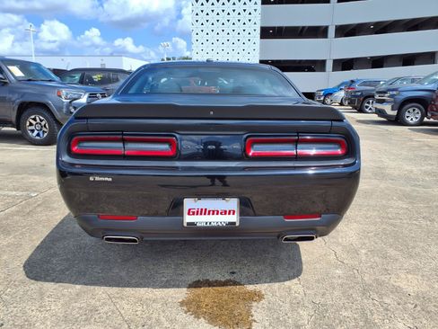 Used 2020 Dodge Challenger SXT w/ Blacktop Package RWD image 25