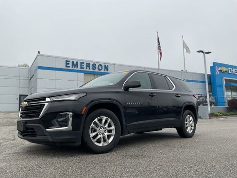 Used 2022 Chevrolet Traverse LS image 4