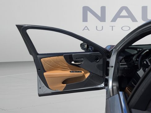 Certified 2024 Lexus LS 500 w/ Interior Upgrade Package RWD image 12