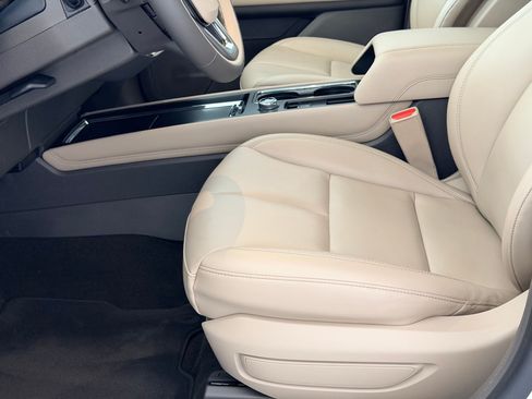 Used 2023 Lincoln Corsair FWD image 11