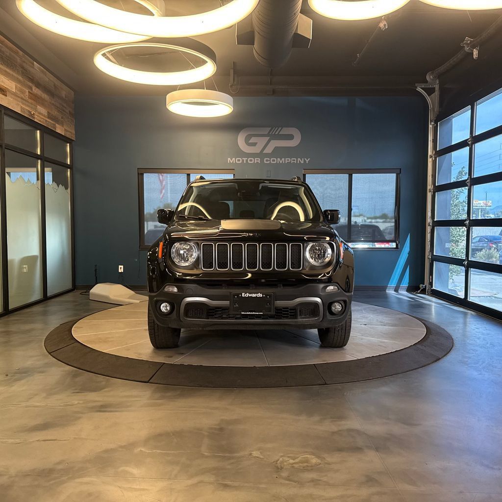 Used 2023 Jeep Renegade Latitude AWD/4WD image 8