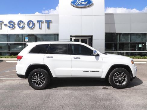 Used 2021 Jeep Grand Cherokee Limited image 17