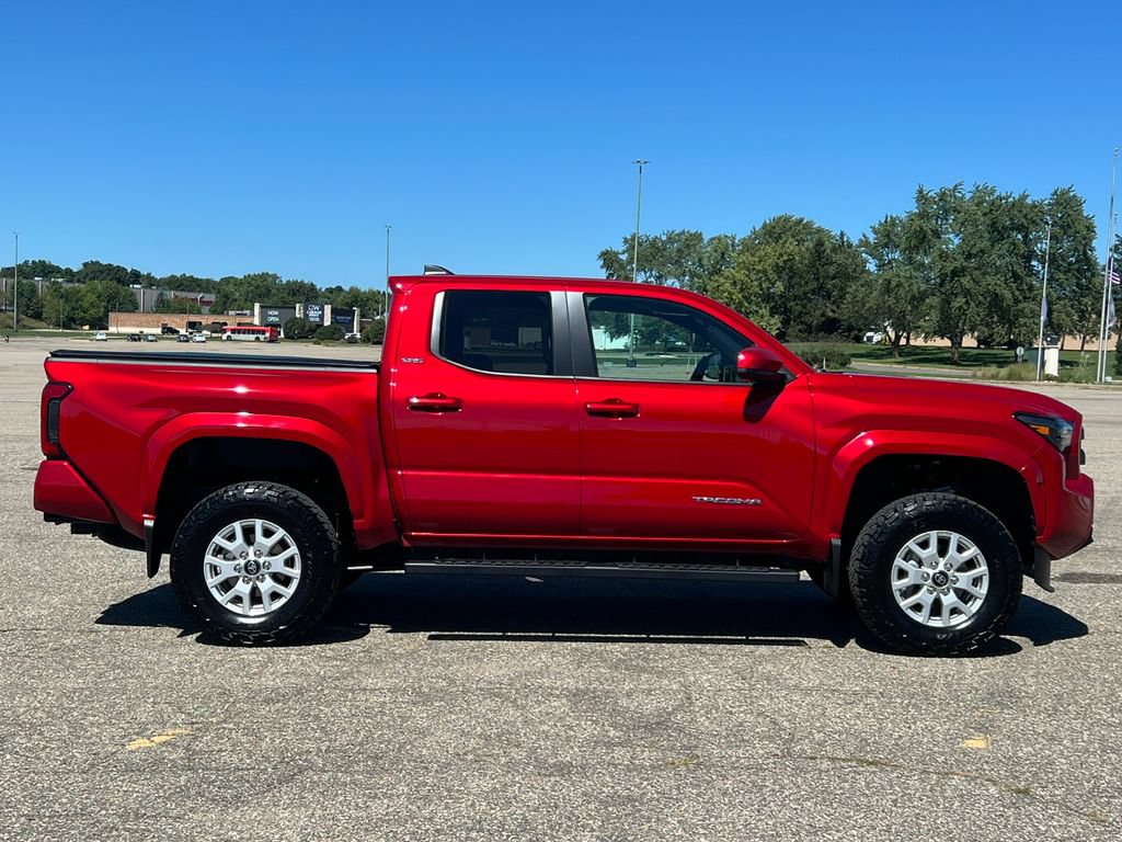Used 2025 Toyota Tacoma SR5 AWD/4WD image 43