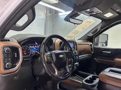 Used 2020 Chevrolet Silverado 2500 High Country w/ Z71 Off-Road Package AWD/4WD image 28