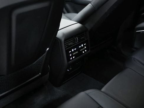 Certified 2025 Porsche Cayenne Turbo image 29