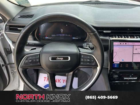 Used 2022 Jeep Grand Cherokee L Limited AWD/4WD image 8
