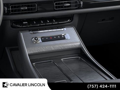 Used 2025 Lincoln Aviator AWD w/ Equipment Group 101A image 15