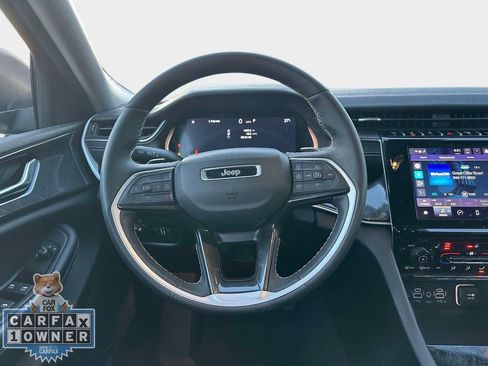 Used 2023 Jeep Grand Cherokee L Laredo w/ Luxury Tech Group I image 16