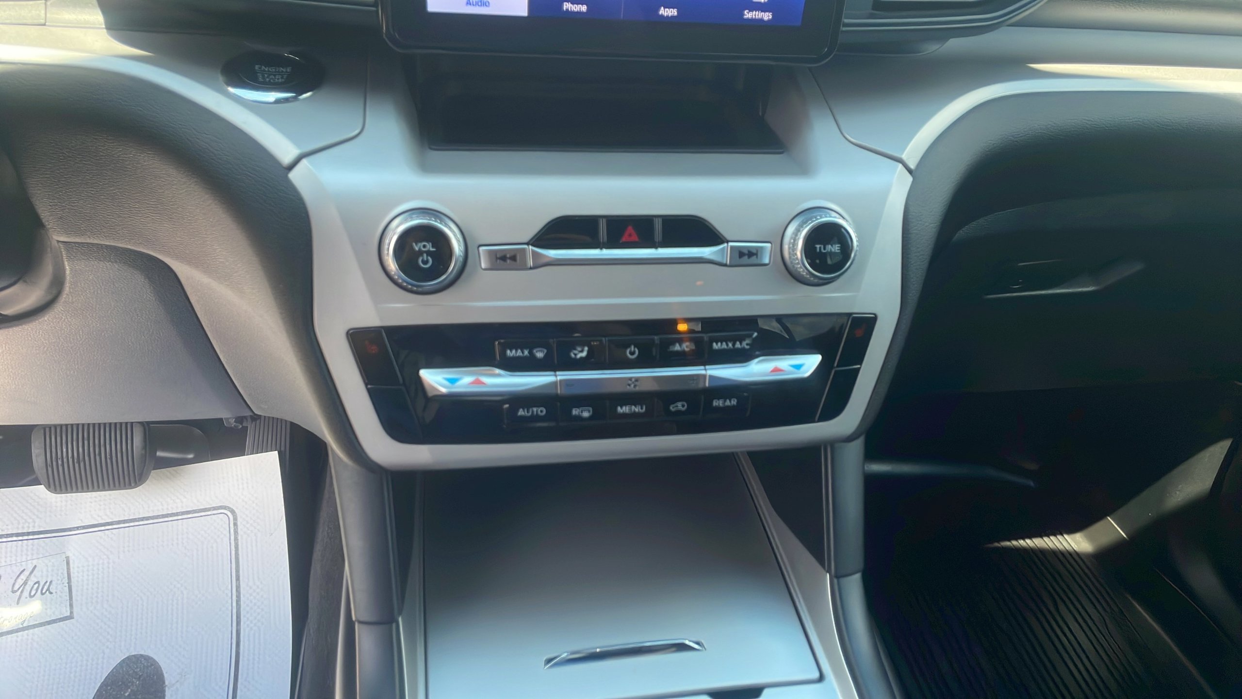 Certified 2024 Ford Explorer XLT AWD/4WD image 19