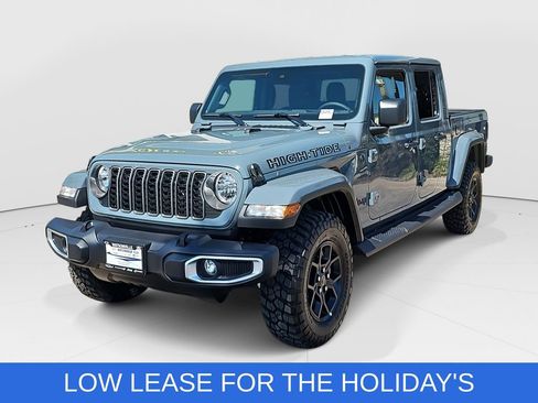 New 2025 Jeep Gladiator Willys image 7