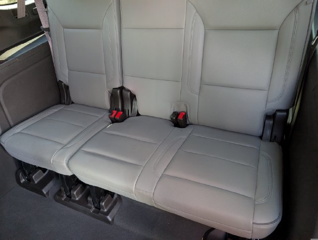 Used 2023 GMC Yukon XL SLT AWD/4WD image 32
