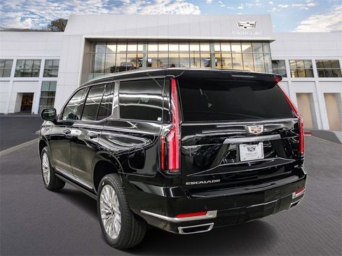 New 2026 Cadillac Escalade Luxury image 4