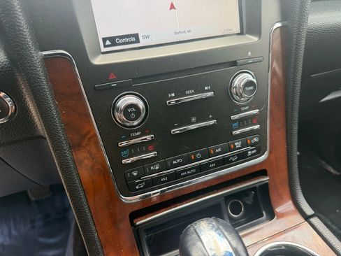 Used 2016 Lincoln Navigator L Select image 30