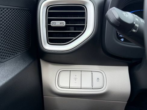 New 2026 Hyundai Venue SEL FWD image 21