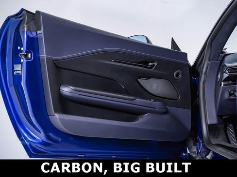 Used 2025 Aston Martin V8 Vantage Coupe image 30