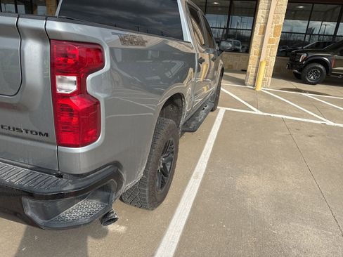 Used 2025 Chevrolet Silverado 1500 Custom Trail Boss w/ Dark Appearance Package image 8