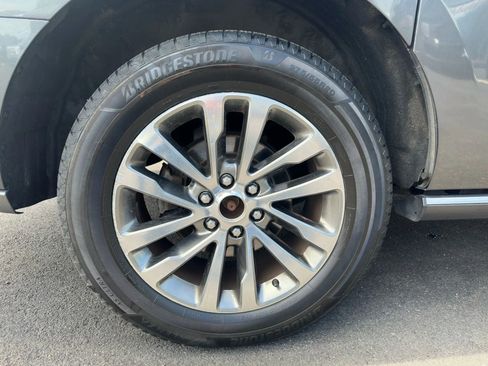 Used 2018 Ford Expedition Max Limited image 22