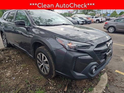 Used 2023 Subaru Outback Premium AWD/4WD image 3