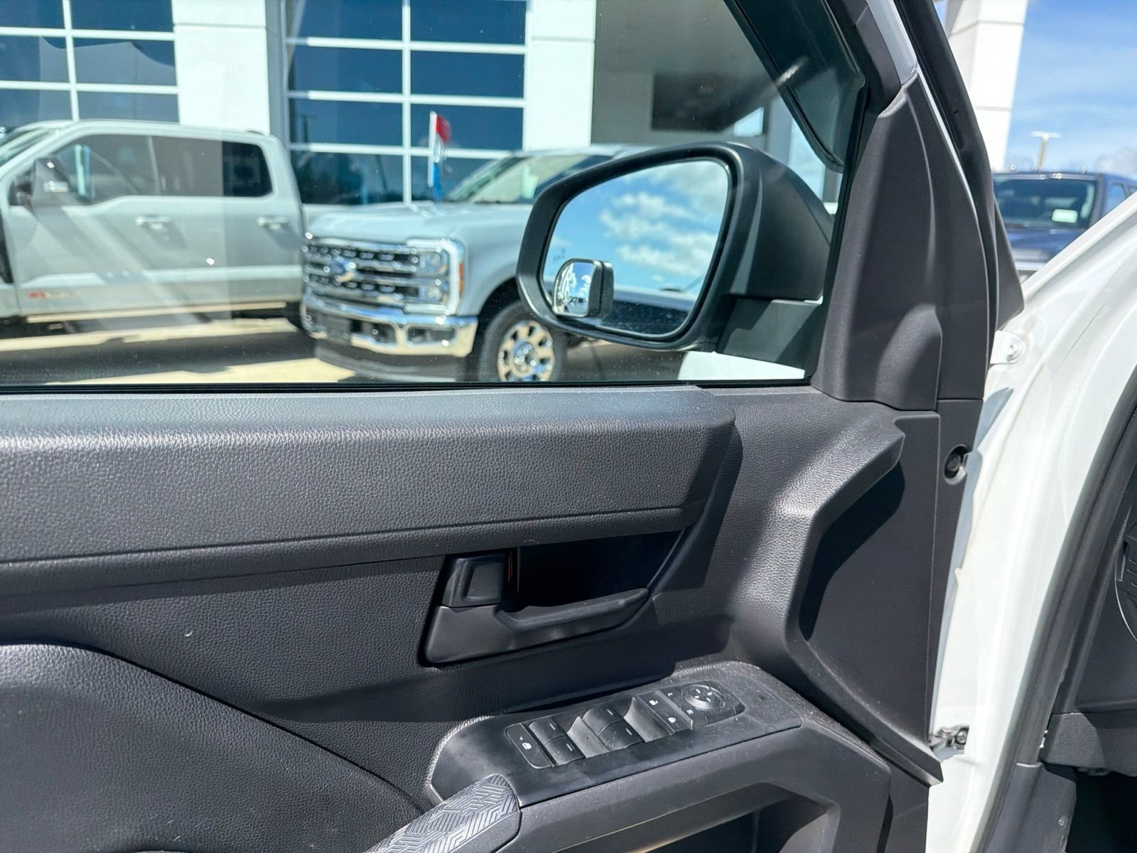 Used 2025 Toyota Tacoma SR w/ SR Upgrade Package RWD image 9