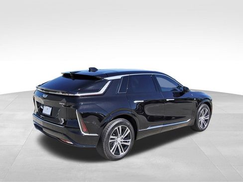 New 2026 Cadillac Lyriq Luxury image 4