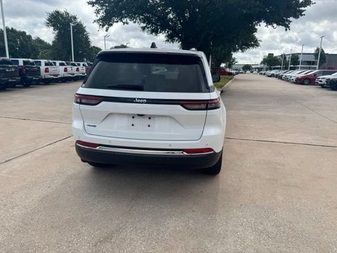 Used 2022 Jeep Grand Cherokee Limited 4xe w/ MOPAR Finishing Package AWD/4WD image 6