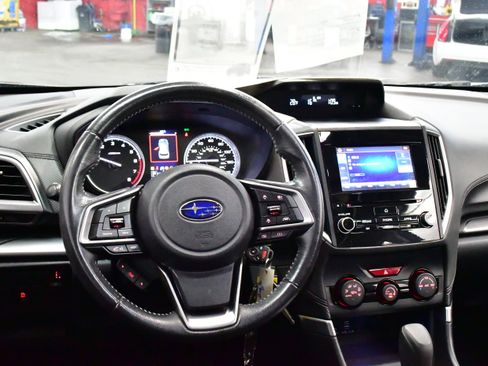 Used 2019 Subaru Forester Premium w/ All-Weather Package image 11